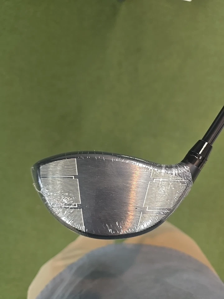 New Wilson 2025 Dynapower Carbon Driver  10.5 Stiff Flex Linq M40 Shaft - Image 3 of 4