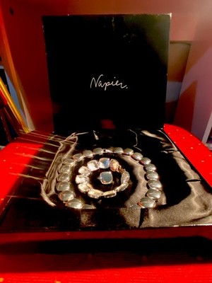 Vintage Silberfarbenes Modeschmuck Set von Napier. Halskette Armband 1 Ohrring