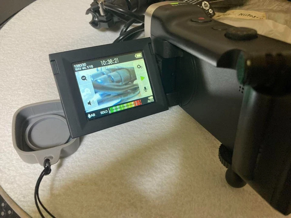 ZOOM zoom handy video camera recorder Q4n - Image 4 of 4