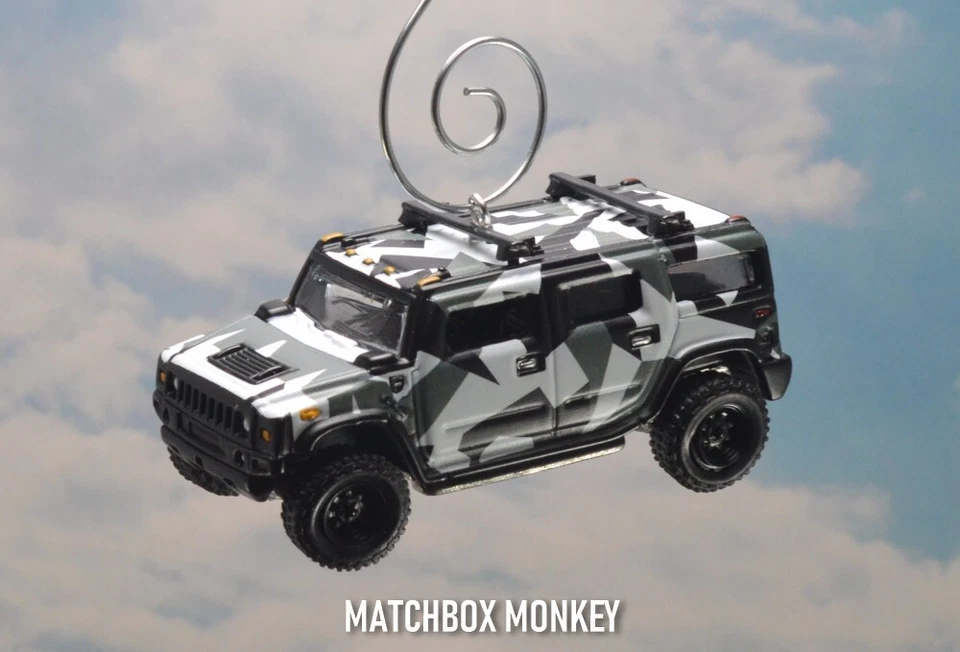 黑色白色迷彩悍马 H2 SUV 卡车 4x4 定制圣诞装饰品徽章 SUT — 第 2/4 张图片