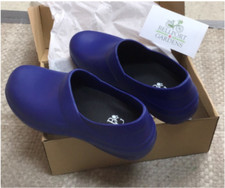 NEW Bellport Gardens BG Women's Gardening Clogs Large (9-10) NAVY