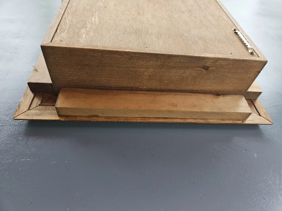 Pistola de madera ciervo y águila tallada madera decoración de pared - pistola oculta segura Foto 3 de 4