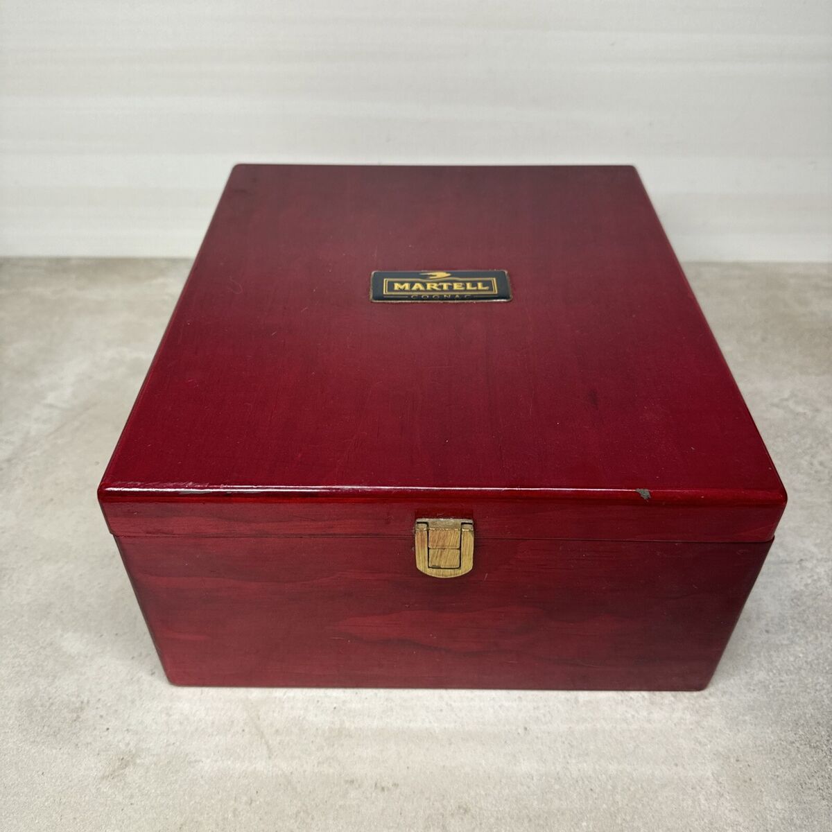 Ux Martell Cognac XO Supreme Wooden Box w/ Hinges Buckle Ux Martell Cognac XO Supreme Wooden Box w/ Hinges Buckle