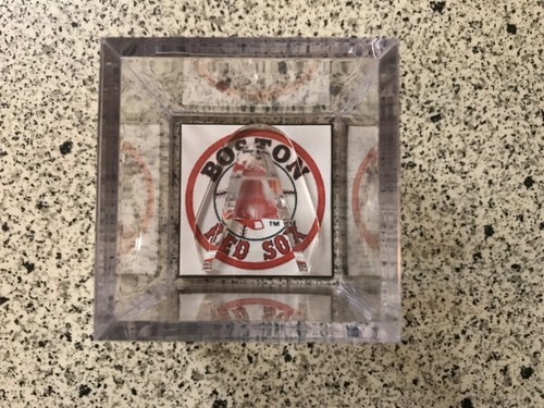 Boston Red Sox Custom MLB World Series Champions Baseball Ring Display Case - Picture 2 of 2