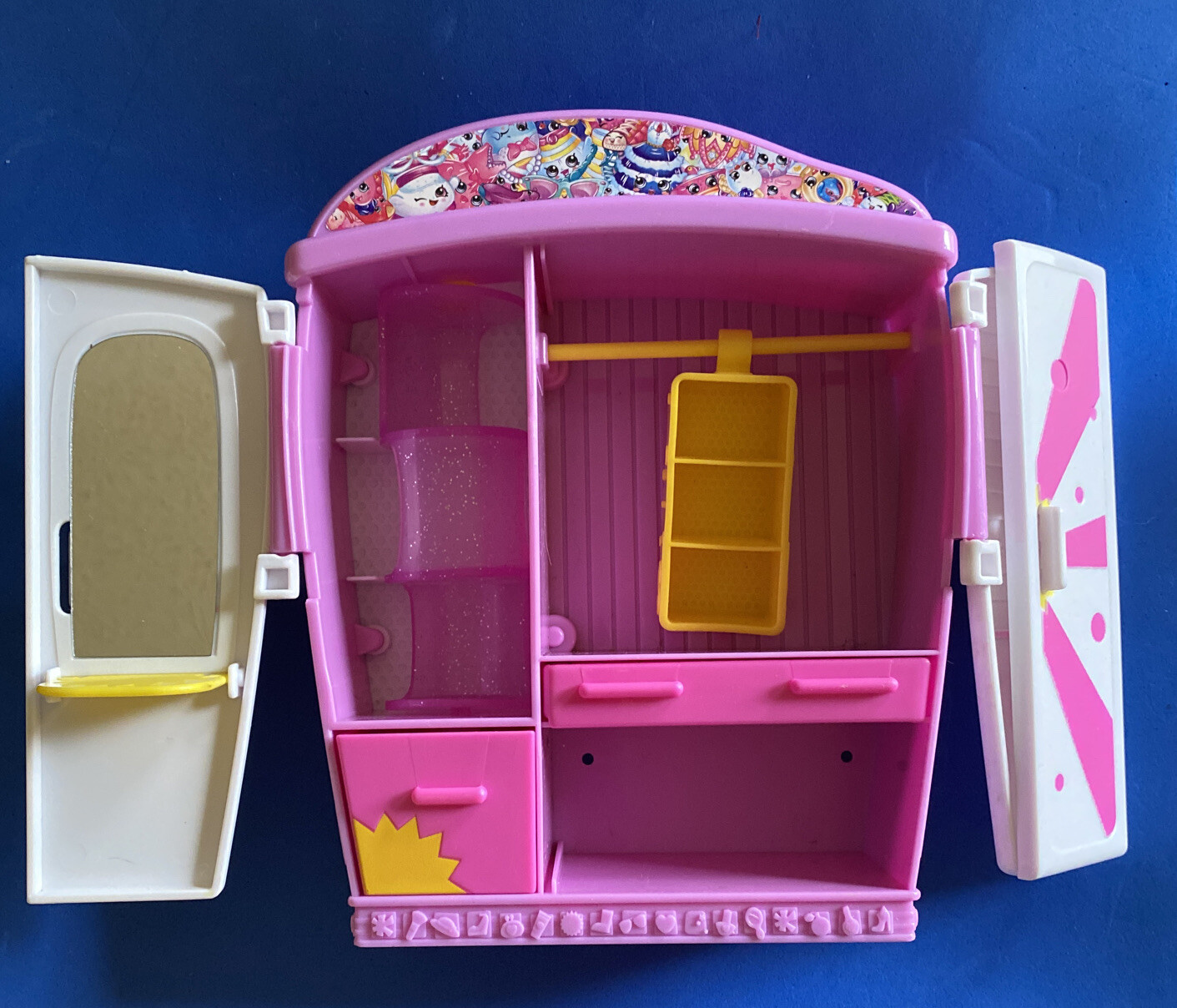 CUTE Shopkins Slumber Fun Bed Wardrobe Closet Toy Custom Playset Drawers open
