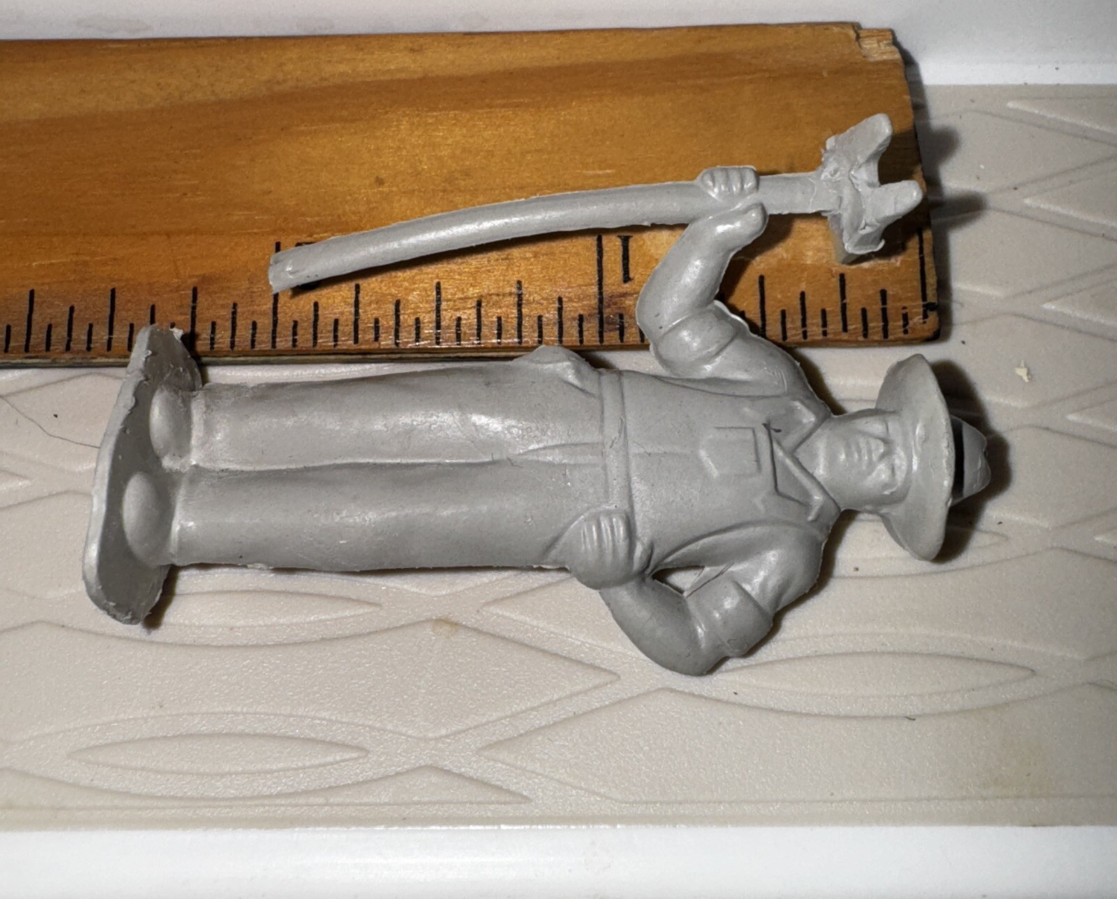 Picture 11 of 24