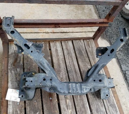 2005 2010 Ford Mustang Front Sub K-Frame Engine Cradle Assembly Used Foto 2 de 2