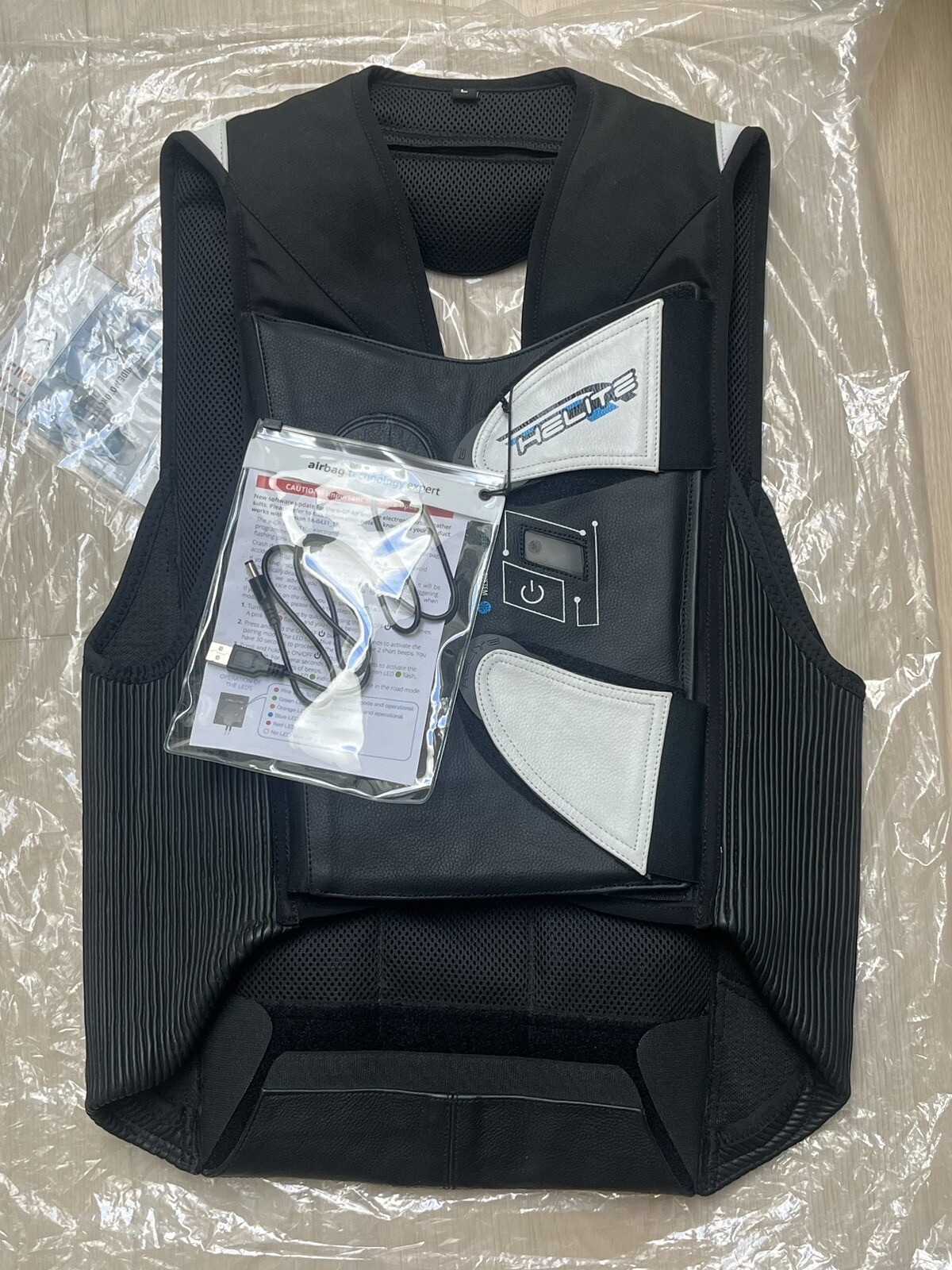 Helite GP Air Motorcycle Electronic  Vest LARGE For Track Race