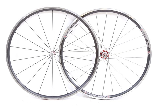 black road bike wheels