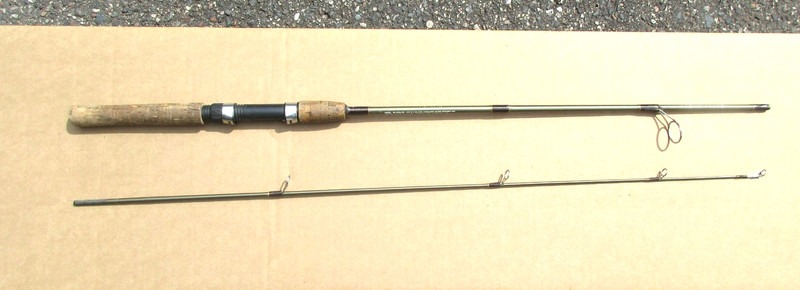 South Bend MICROLITE ML-502ULSP 5 foot 2-piece Spinning Rod. Ultralite Action