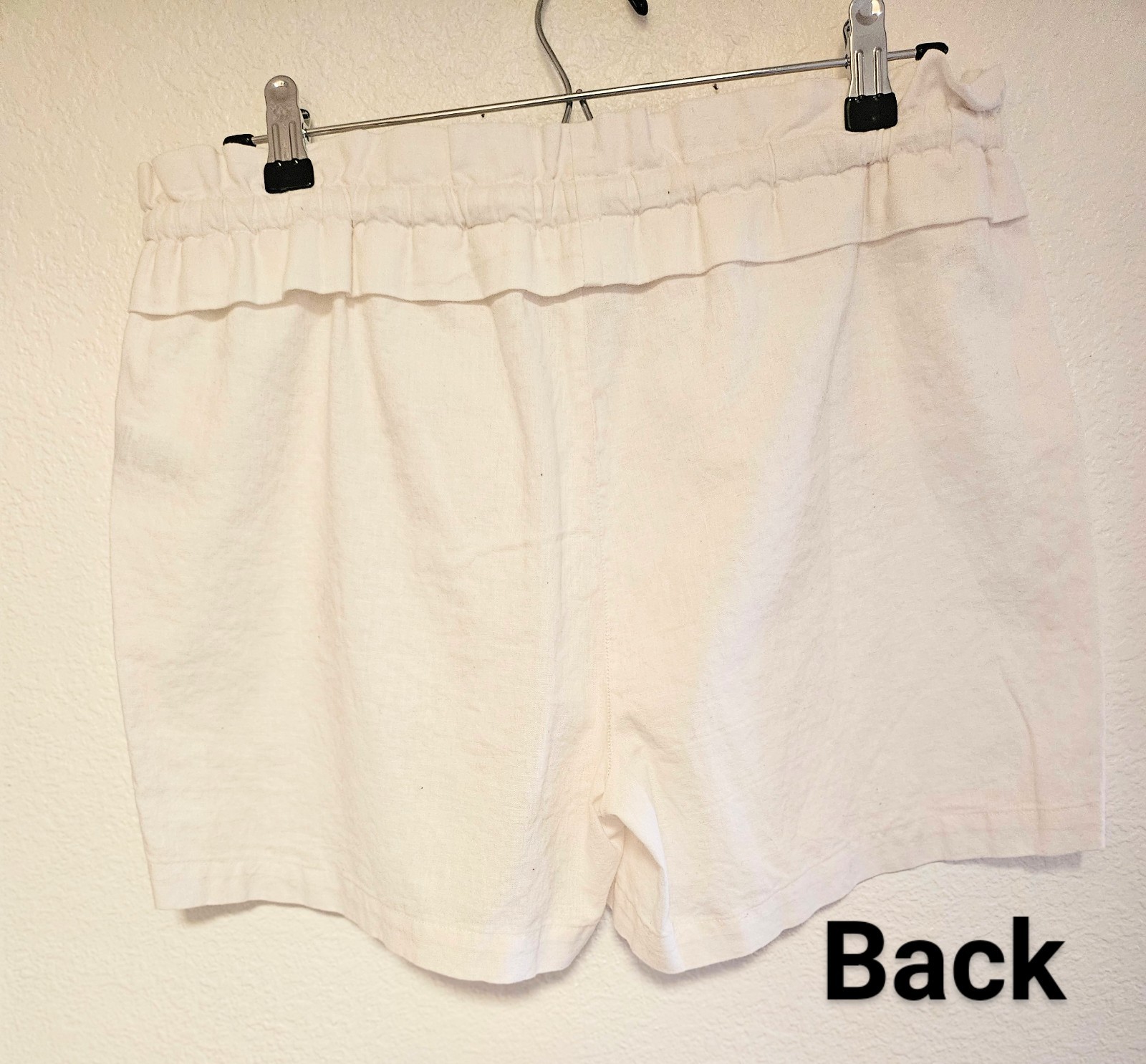 Saks Fifth Avenue Women White Linen Shorts Sz. Med