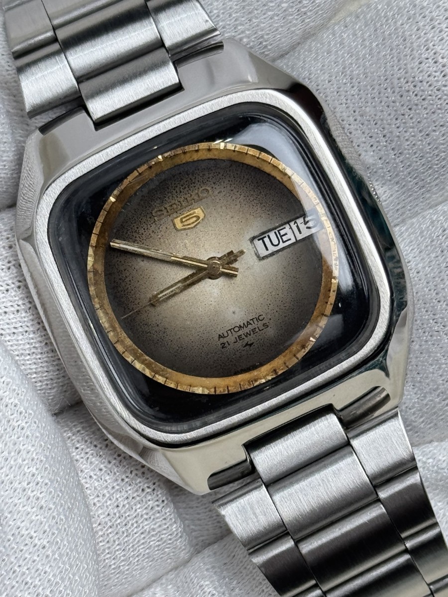 Vintage TV Shape Seiko 5 21J Automatic 7019-5090 Day/Date Men