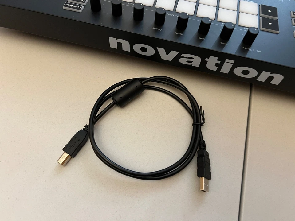 Novation Launchkey 37 MK3 USB MIDI Keyboard Controller with Gator Case - image 2 of 4