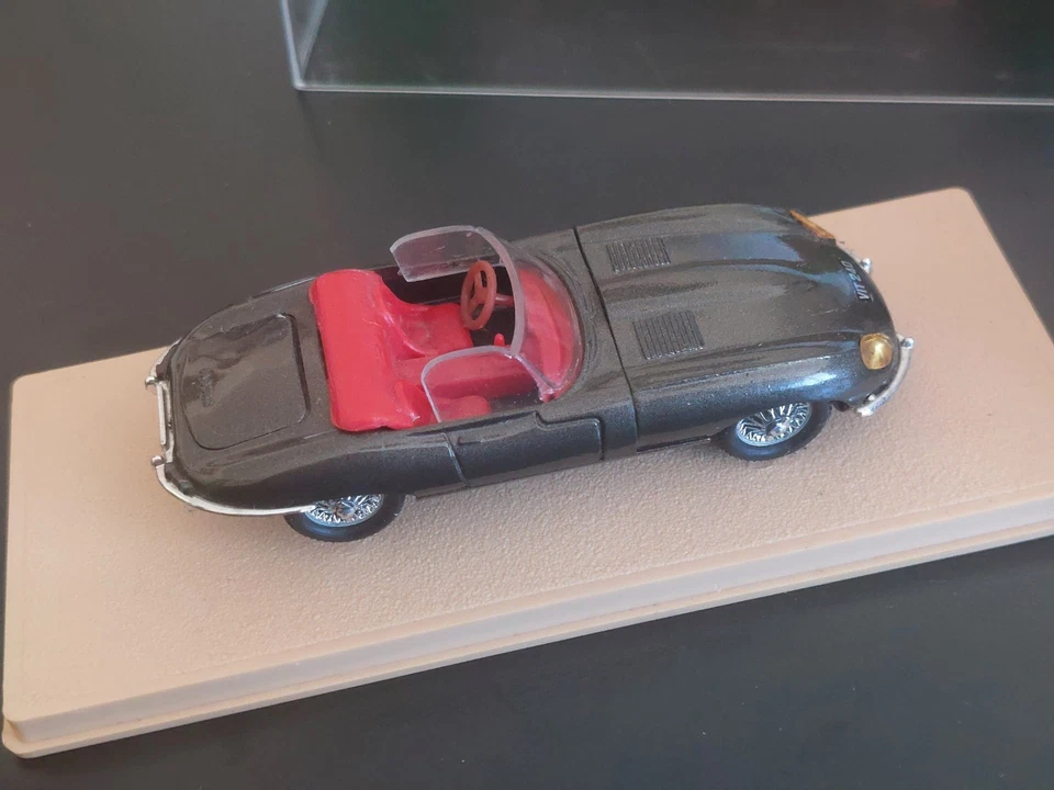 Jaguar type E coupé 1965 noire Eligor réf 1153 échelle 1/43 - Photo 3/4