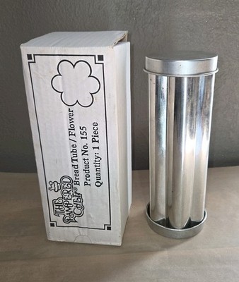 The Pampered Chef Valtrompia Bread Tube Flower Shape #1550 Bread Baking Pan 