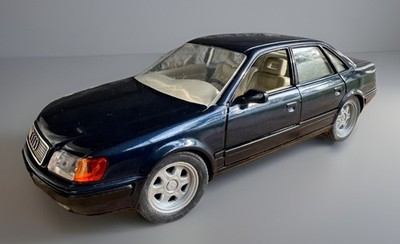 Schabak Modell 1/24 AUDI 100 SONDERMODELL in dunkelblaumetallic Art.Nr.1420