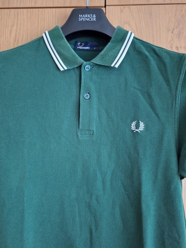 Mens Fred Perry Polo Shirt Size S. In Used Good Condition - Picture 3 of 5