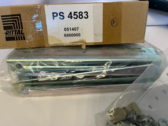 Rittal 4583.000 4583000 Door Stay Stop Pack of 3off hinges for TS/PS/ES