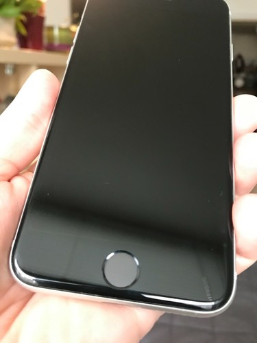 Apple iPhone SE 2e génération avec Applecare 1 an - 64 Go, blanc, Telus - Photo 6 sur 6