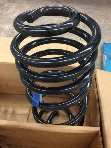 NEW PAIR Caprice Impala Roadmaster Coil Springs 621 B Body GM Chevy - Picture 3 of 5