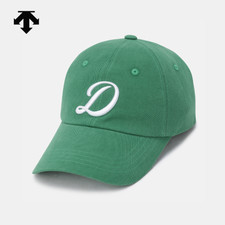 NEW DESCENTE Ballcap with embroidered initial...
