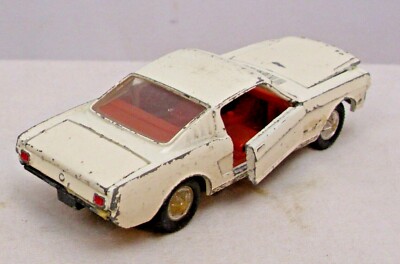 dinky-toys #161　フォードマスタング　ビンテージディンキーミニカー DINKY FORD MUSTANG 161 FASTBACK CAR DIE CAST METAL TOY ENGLAND | eBay