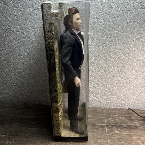 Barbie Edward Cullen Groom Doll Twilight Breaking Dawn Wedding Figure New In Box - Picture 4 of 7