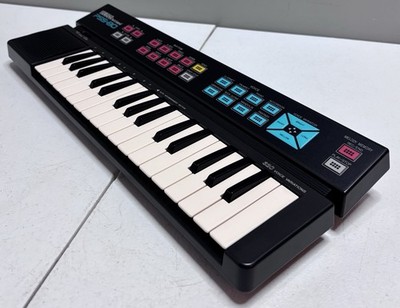 YAMAHA PSSー80 ポータサウンド　キーボード　電子ピアノ VINTAGE Yamaha PortaSound PSS-80 32 Mini-Key Keyboard Digital