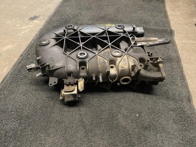 2005-2006 Chrysler Pacifica 3.5L Engine Upper Intake Manifold Assembly  OEM