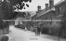 1915    DETLING  Street  Sittingbourne KENT  photo postcard