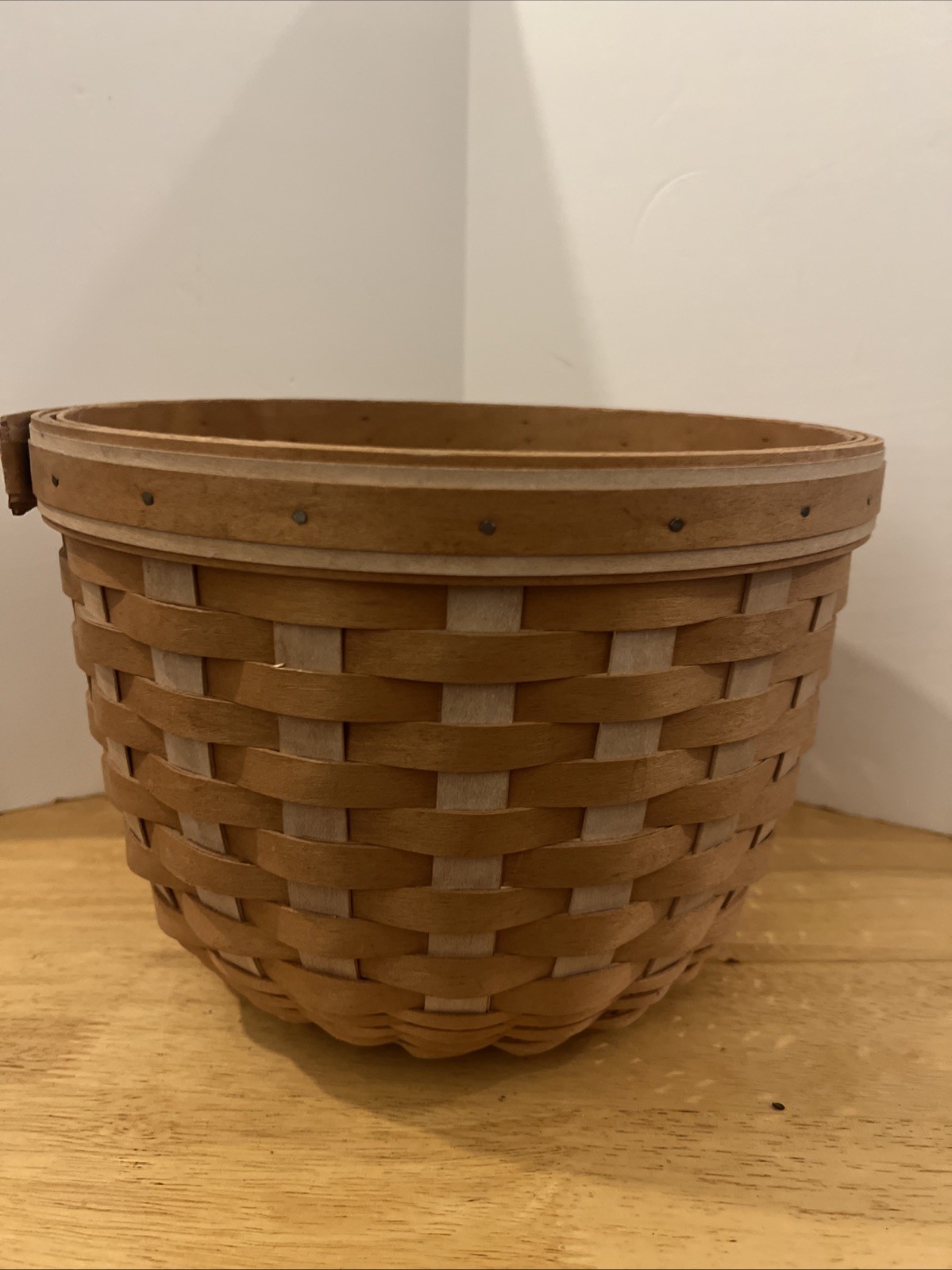 Longaberger Round Basket. Classic style handcrafted hardwood maple basket