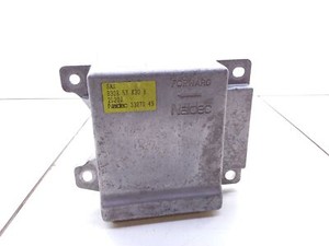 MAZDA 323 F  Airbag-Steuergerät 3327049 B30e57k30b  2000 11834820