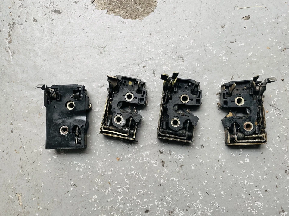 Дверные замки Corrado VW 536 837 016A - Изображение 2 из 4