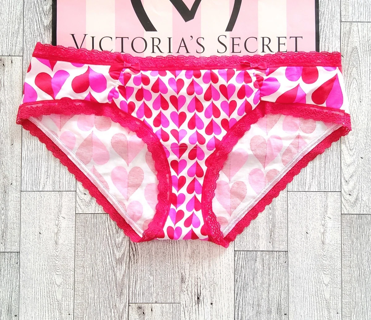 Nwt Pink Victoria's Secret logo thongs size S  Victoria secret pink, Victoria  secret pink panties, Pink panties