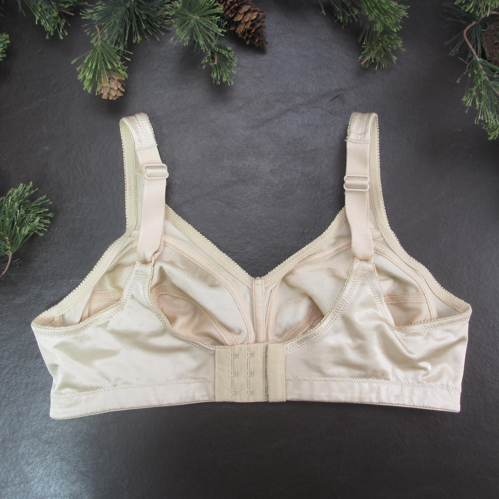 Underscore Bra 36B Tan Padded Wireless Adjustable… - image 6