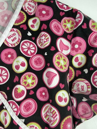 Sierra Scrubs Black Pink Hearts Butterflies Print Short Sleeve Scrub Top Size M - Picture 2 of 6