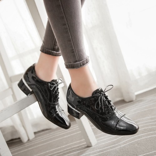 Fashion Women Patent Leather Brogues 