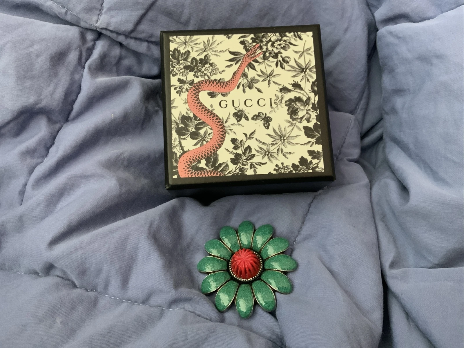 Pin à broche bijoux Gucci en argent sterling émail fl,925 argent Italie neuve dans sa boîte