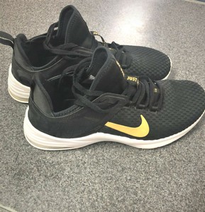 nike air max bella tr 2 black and gold
