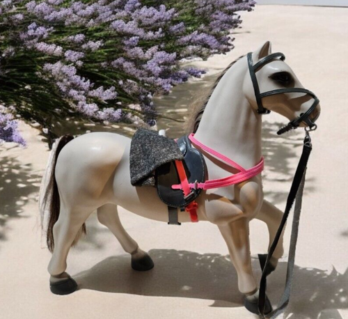 Our Generation Battat 20” Bélgica Draft caballo blanco con melena gris 20 1/2” de alto - Imagen 6 de 22