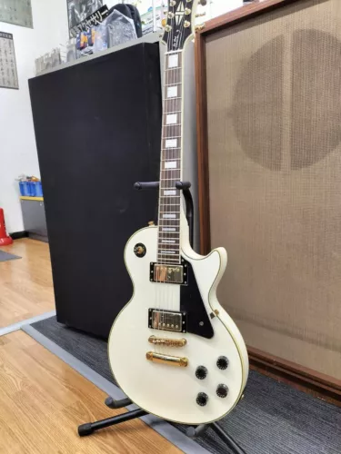 EPIPHONE LES PAUL CUSTOM PRO model White From JAPAN