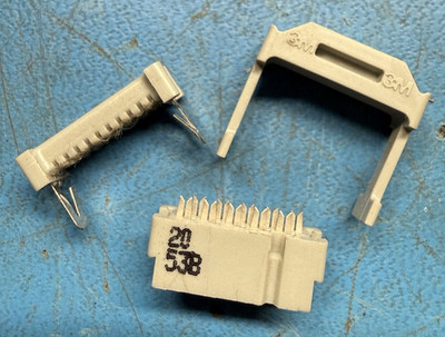 3M 3473-7610 IDC Ribbon Cable Connector Female 10 Contacts