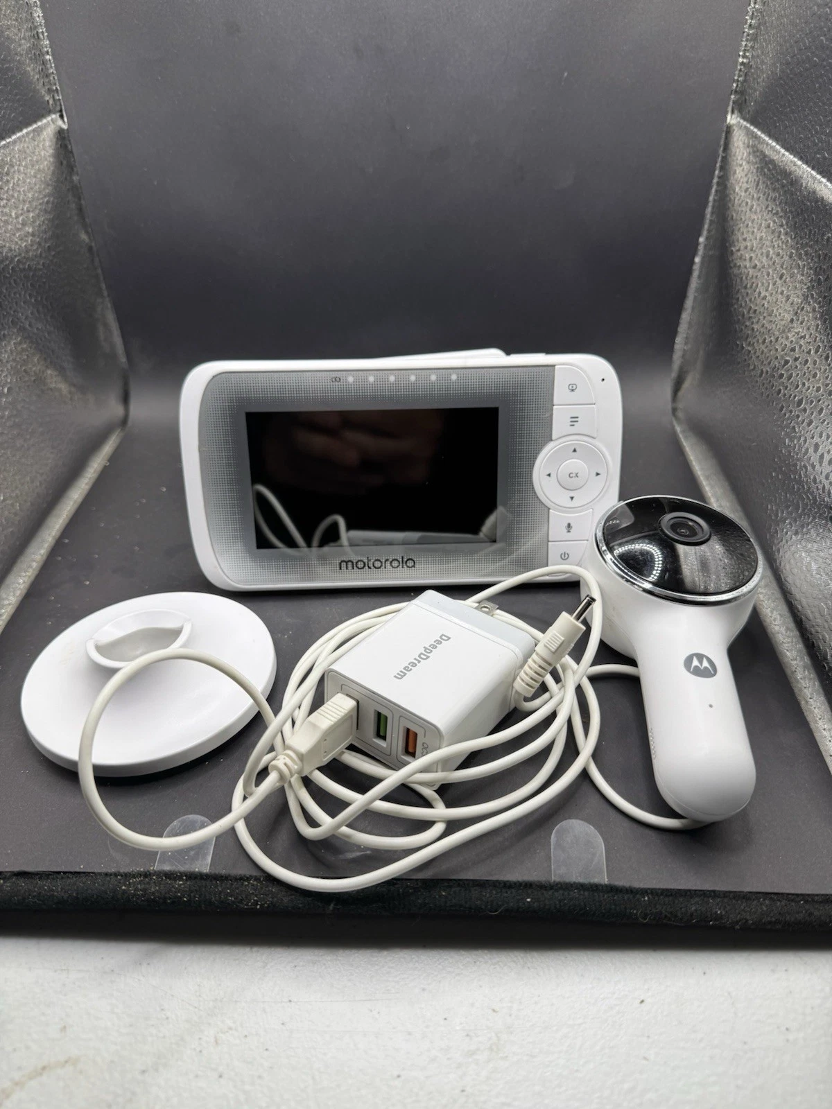 Motorola VM64 Connect 4.3” Full HD Wi-Fi Video Baby Monitor - White