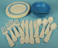 Fisher-Price Fun with Food 1987 FAMILY DINNERWARE Set Plates Bowls Dishes 2107