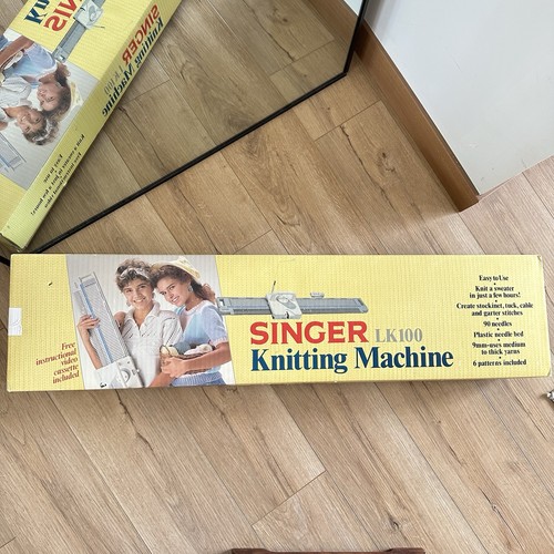 Singer LK100 Knitting Machine - Perfect for Beginners - Bulky Yarn Easy To Use