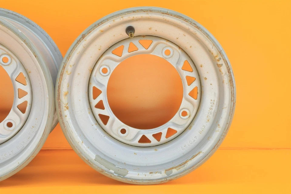 03-09 2005 Trail Boss 330 OEM Juego de llantas delanteras Conjunto 4/156 Foto 3 de 4