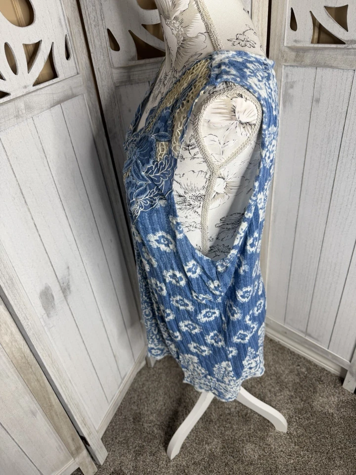 Lucky Brand Shirt Womens 2X Blue Cream Floral Boho Lace Sleeveless Tank Top - Image 2 of 4