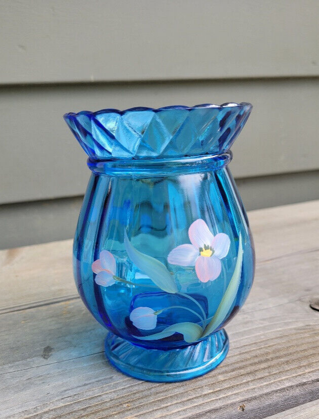 Ben Harper*約25年前に購入したアンティークの壺です。貴方のしだ Vintage Fenton Hand-Painted Vase Signed by C Griffitts, Blue W