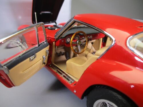 AT743 CMC 1/18 1:18 FERRARI 250GT BERLINETTA KURZER SCHRITT SWB 1961 REF M-046 SEHR GUTER ZUSTAND - Bild 16 von 22