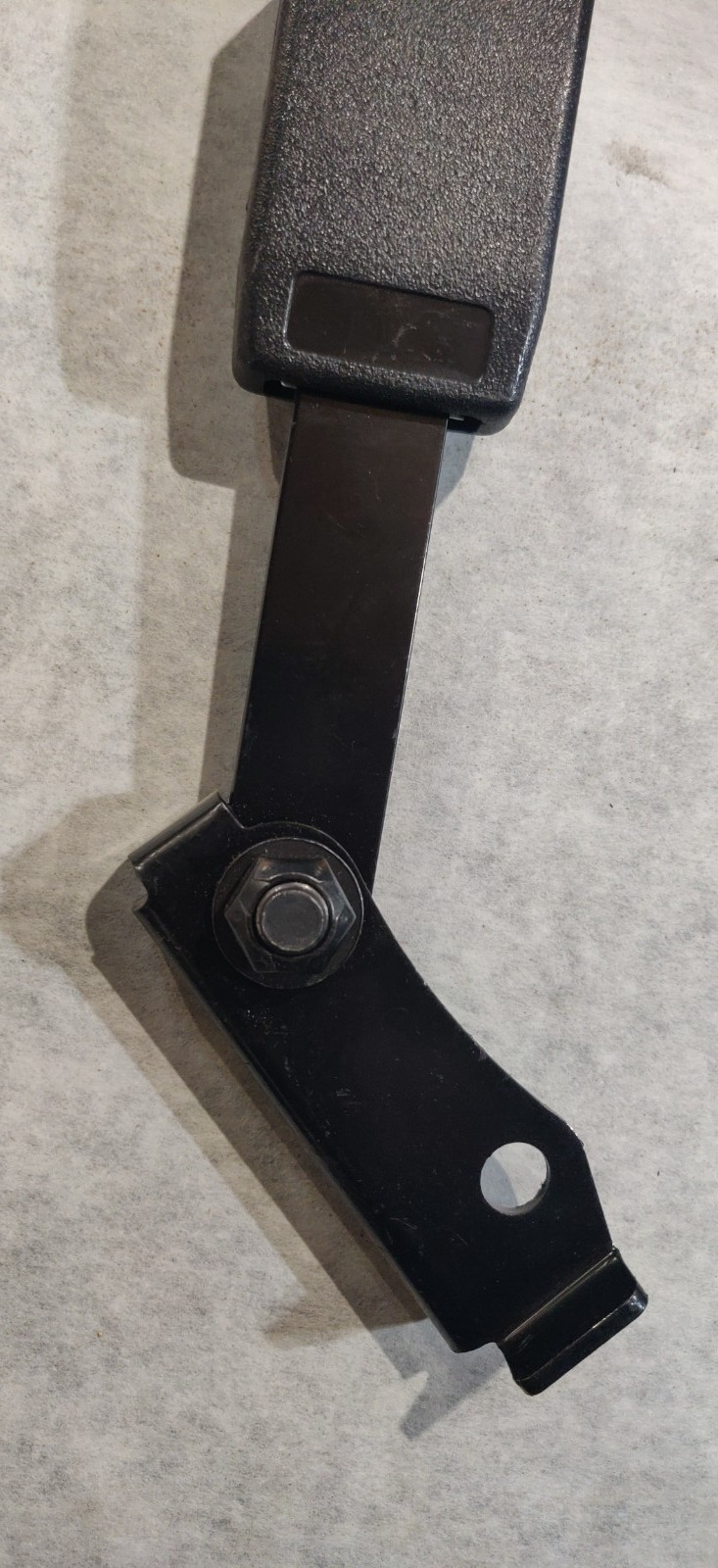 FREEDMAN RV BUS RIGHT HAND/CURB SIDE SEAT BELT BUCKLE WITH MOUNTING BRACKET 1509